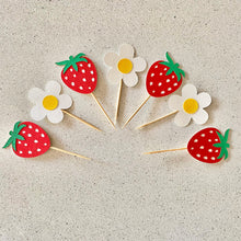 Load image into Gallery viewer, Strawberry and Daisy Cupcake Topper