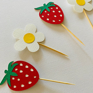 Strawberry and Daisy Cupcake Topper